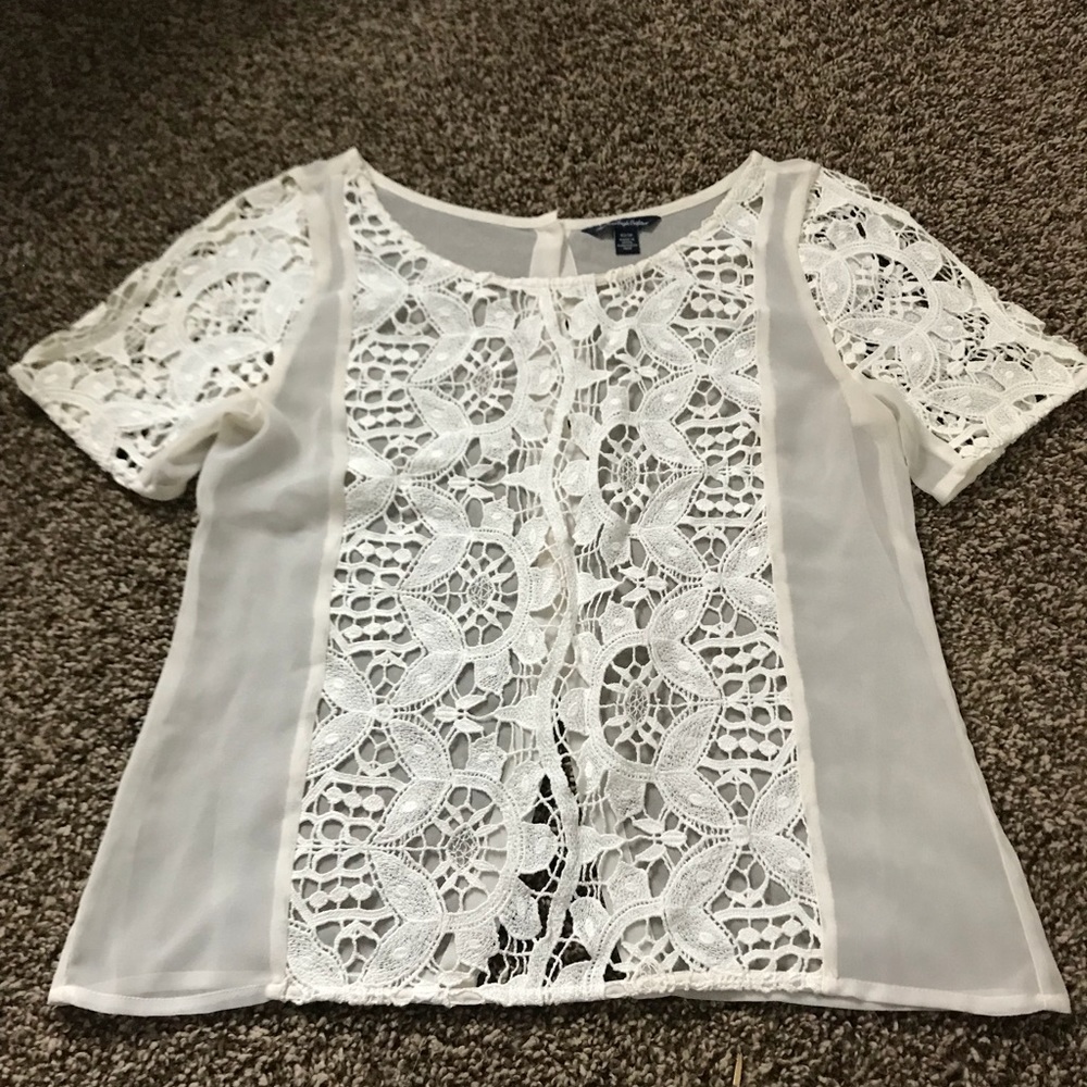 AEO sheer lace shirt sleeve shirt w/ button detail